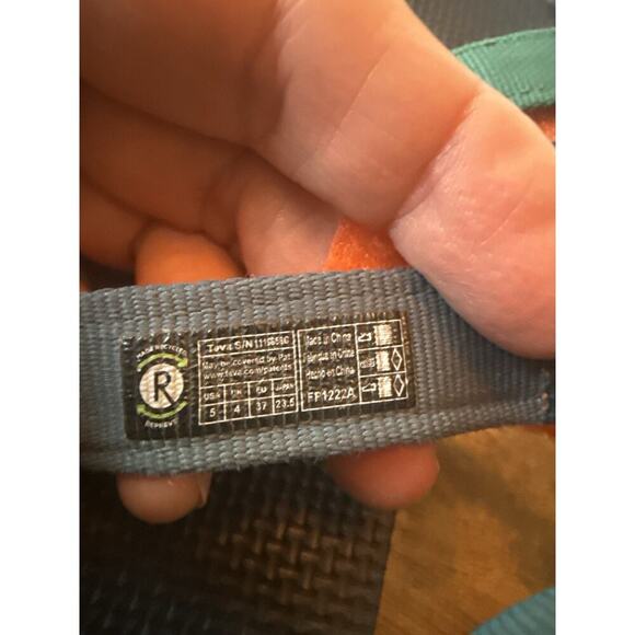 Teva Original Universal Sandals Women’s Size 5 Colorblock REPREVE® Eco Straps Ou - Picture 5 of 5